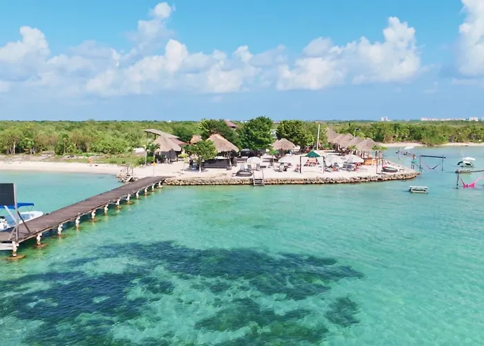 Peace Of Mind And Mistico Club Boat Shuttle San Pedro (Ambergris Caye)